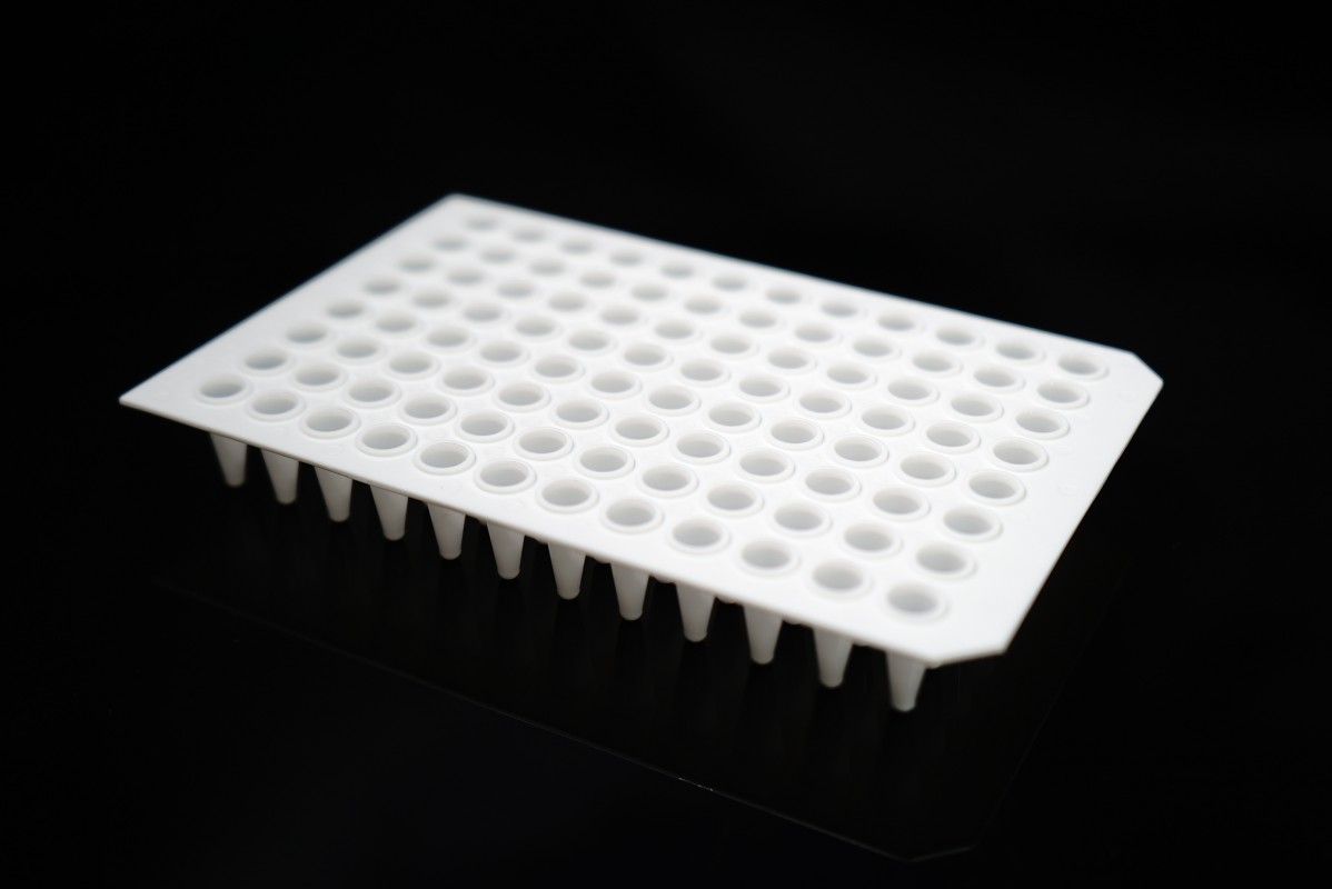 Płytki do PCR i RT-qPCR 96 dołkowe 0,1ml, bez kołnierza, białe, 5x10szt/50szt